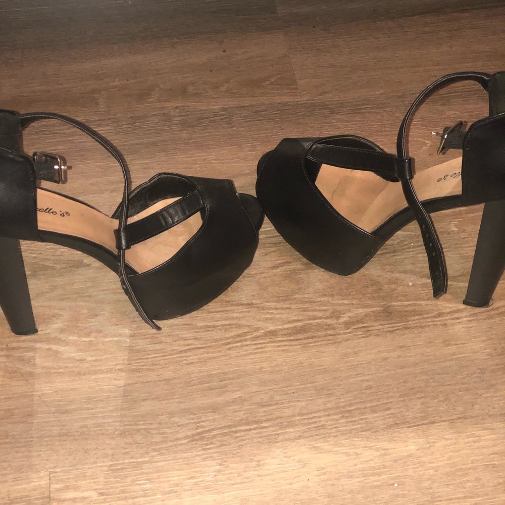Breckelle’s Black Chunky Heels (Sz 9) - Picture 2 of 3